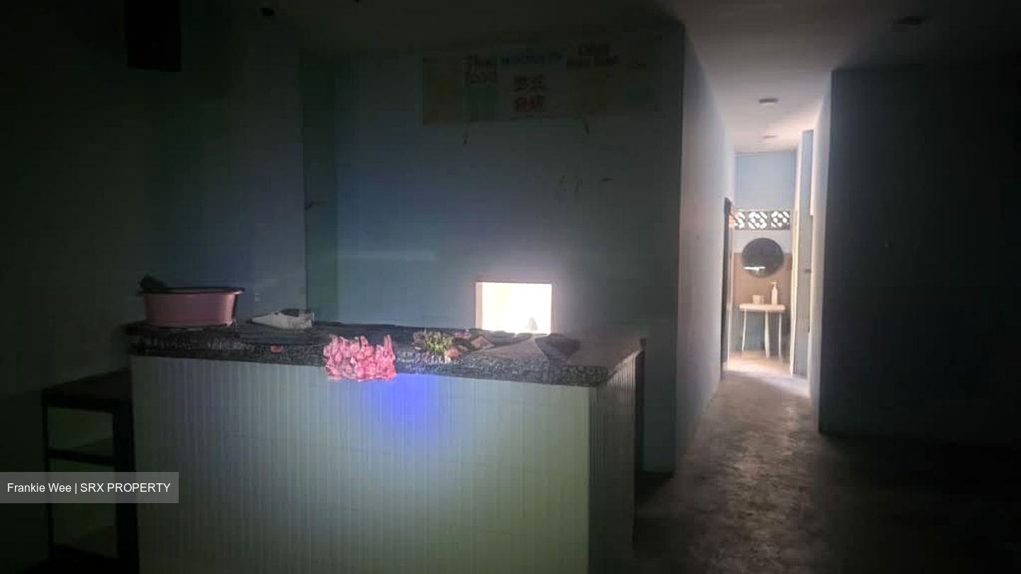 Berseh Food Centre (D8), Retail #596399061